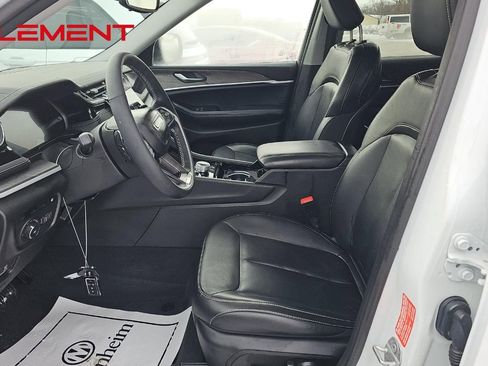 Used 2022 Jeep Grand Cherokee Limited 4xe image 8