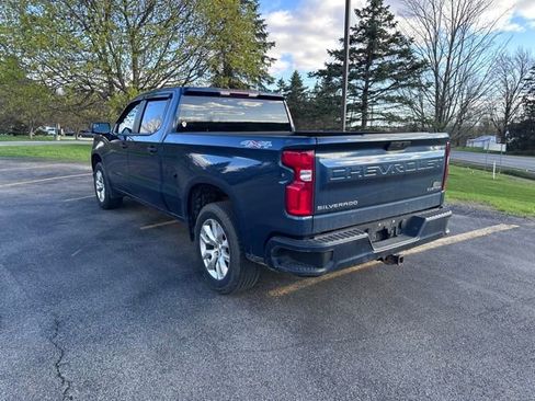 Used 2019 Chevrolet Silverado 1500 Custom w/ Custom Value Package AWD/4WD image 5