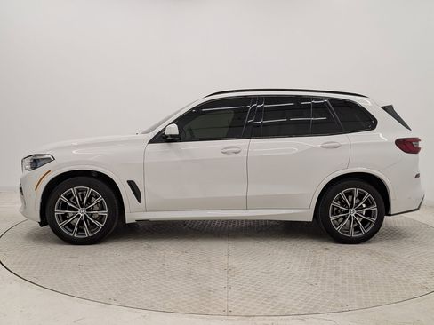 Used 2022 BMW X5 xDrive40i w/ M Sport Package image 2