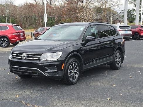 Used 2021 Volkswagen Tiguan S image 3