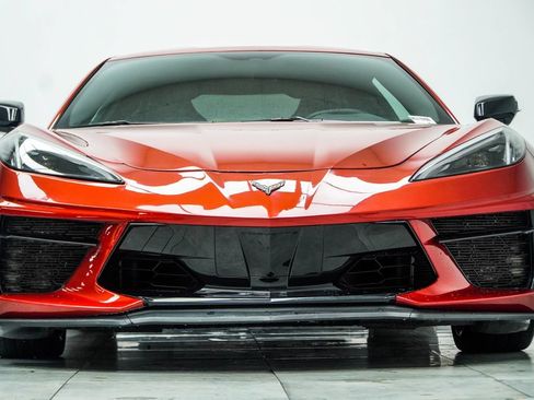 Used 2021 Chevrolet Corvette Stingray Coupe w/ Z51 Performance Package RWD image 10