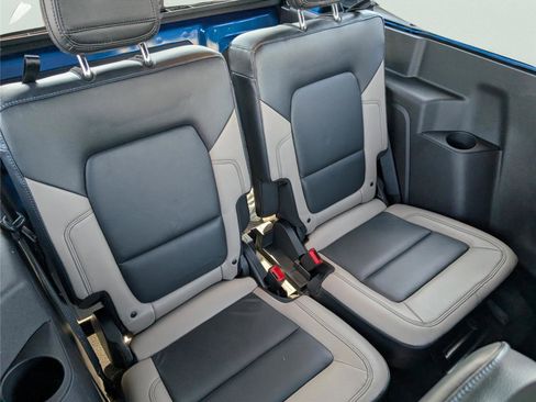 Used 2024 Ford Bronco Wildtrak image 35