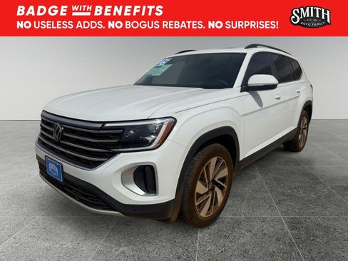 Used 2025 Volkswagen Atlas SE image 7