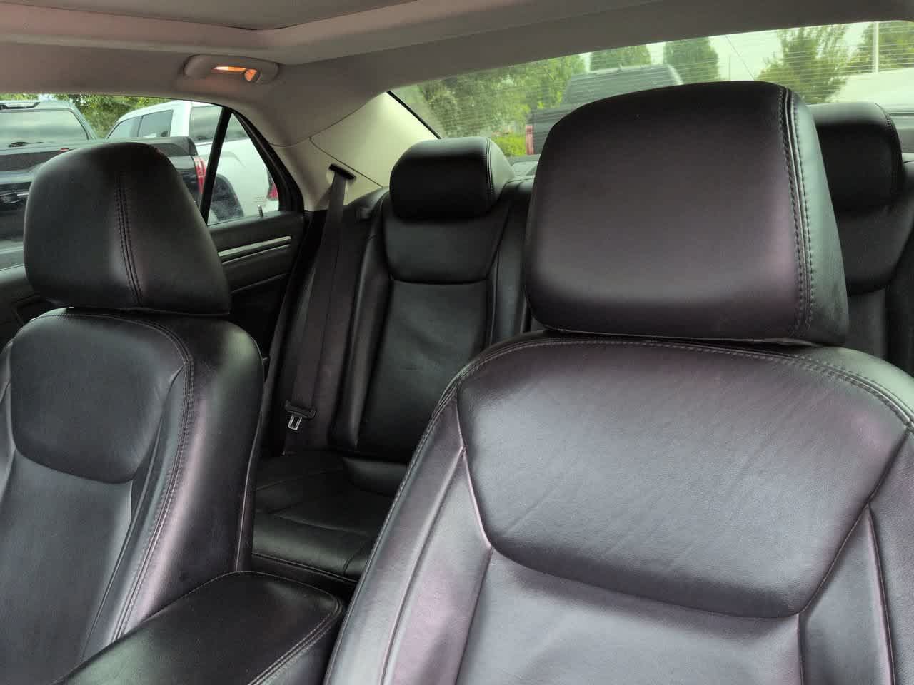 Used 2019 Chrysler 300 Touring L w/ Quick Order Package 22F RWD image 8