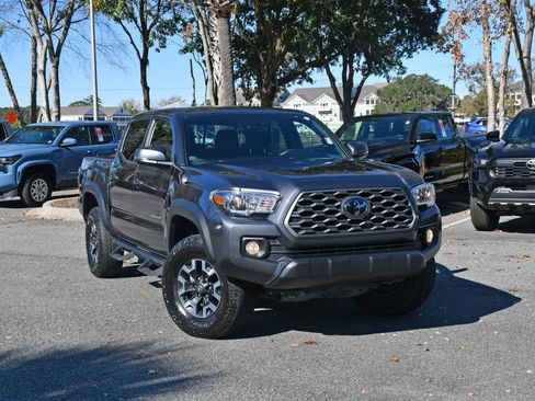 Certified 2023 Toyota Tacoma TRD Off-Road image 6