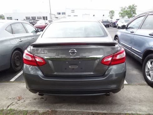Used 2017 Nissan Altima 2.5 S w/ Power Driver Seat Package FWD image 6