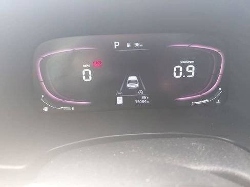 Used 2023 Kia Soul LX FWD image 3