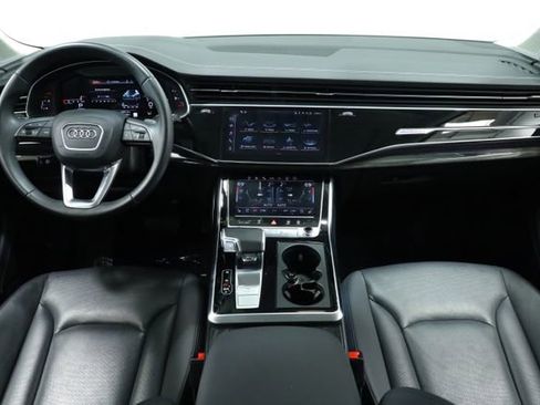 Used 2023 Audi Q7 3.0T Prestige AWD/4WD image 9