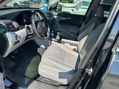 Used 2017 Honda Pilot Touring image 14