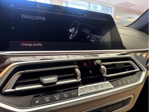 Used 2021 BMW X5 xDrive40i w/ Premium Package AWD/4WD image 18
