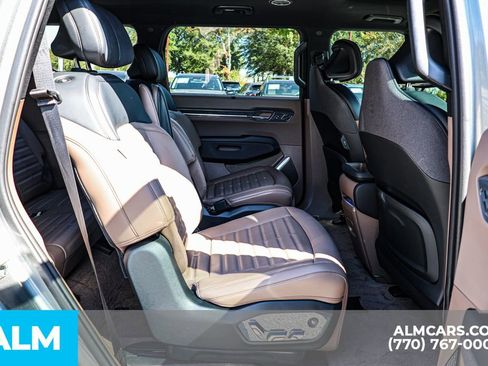 Used 2024 Kia EV9 Land image 24