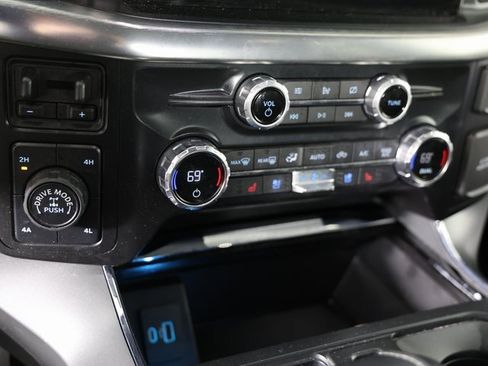 Used 2021 Ford F150 Lariat image 17