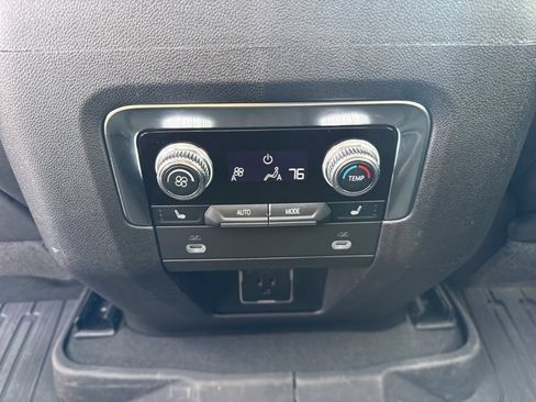 Used 2024 GMC Yukon AT4 AWD/4WD image 48