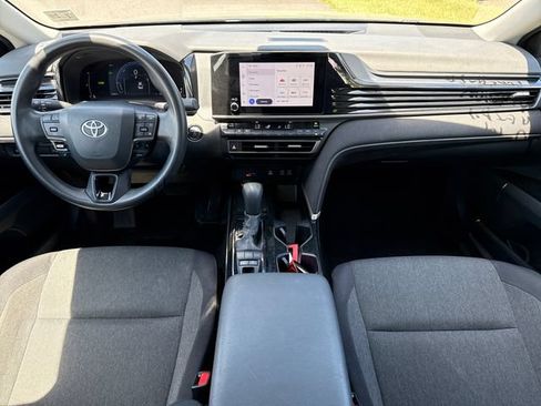 Used 2025 Toyota Camry LE FWD image 18
