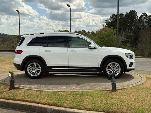 Used 2023 Mercedes-Benz GLB 250 image 8