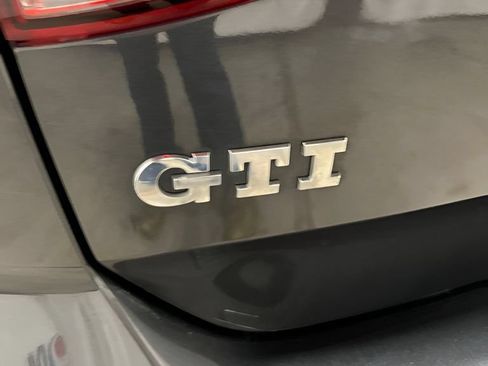 Used 2015 Volkswagen GTI 4-Door FWD image 21