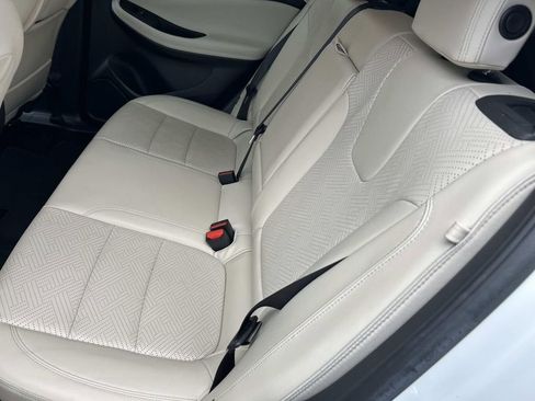 Used 2022 Buick Encore GX Essence w/ Advanced Technology Package image 22