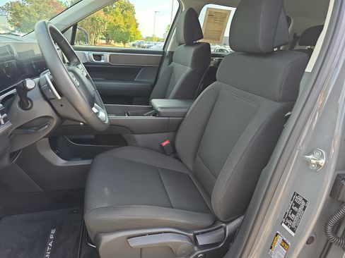 Used 2024 Hyundai Santa Fe SE FWD image 18