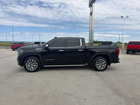 Used 2024 GMC Sierra 1500 Denali AWD/4WD image 2