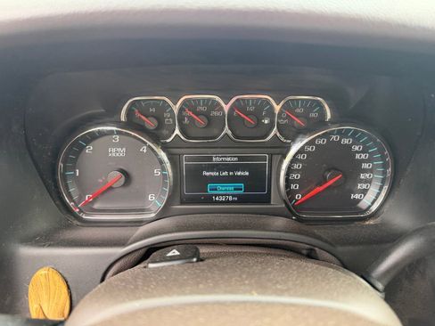 Used 2017 GMC Yukon SLT w/ Premium Edition AWD/4WD image 2
