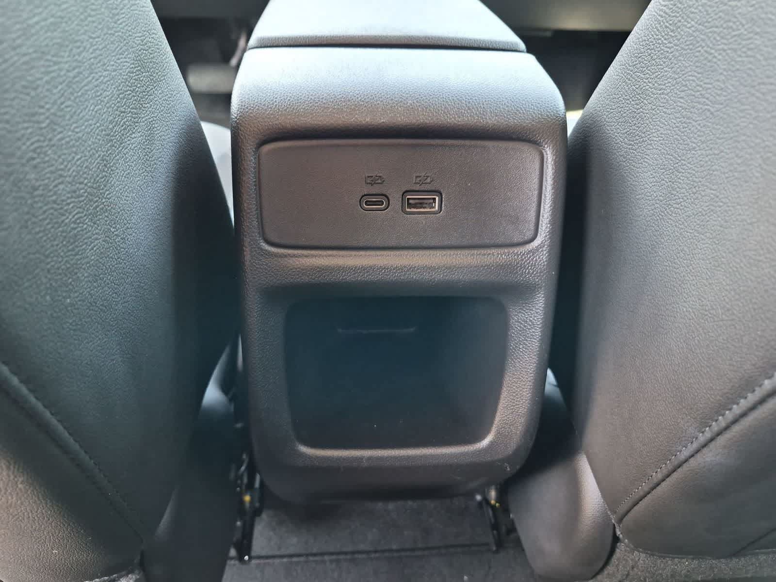 Used 2025 Chevrolet Trax LT w/ LT Convenience Package FWD image 20