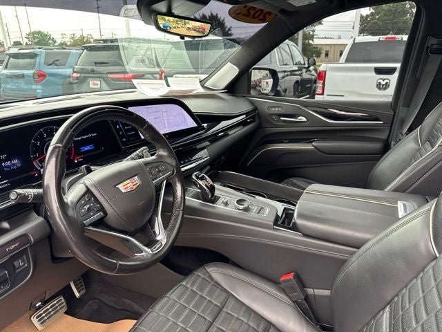 Used 2023 Cadillac Escalade ESV V AWD/4WD image 9