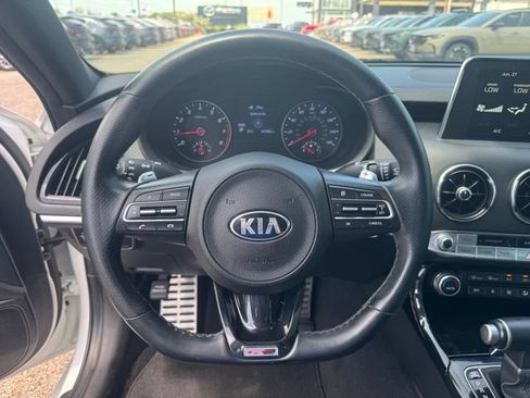 Used 2021 Kia Stinger GT-Line w/ Sun & Sound Package RWD image 12