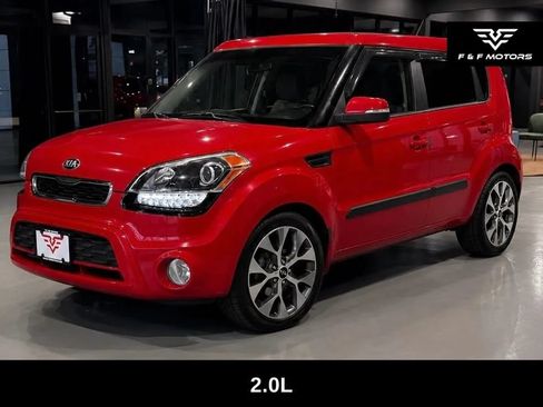 Used 2013 Kia Soul ! FWD image 2