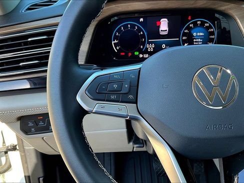 Used 2026 Volkswagen Atlas SE AWD/4WD image 13