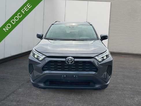Used 2025 Toyota RAV4 XLE AWD/4WD image 8