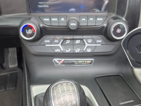 Used 2015 Chevrolet Corvette Stingray Coupe RWD image 20