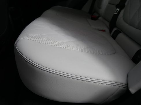 Used 2025 BMW X5 xDrive50e w/ Premium Package image 14