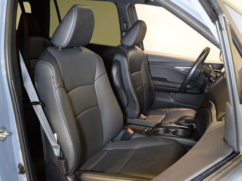 Used 2023 Honda Passport EX-L image 32
