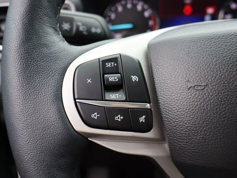 Used 2023 Ford Explorer XLT w/ Equipment Group 202A image 13