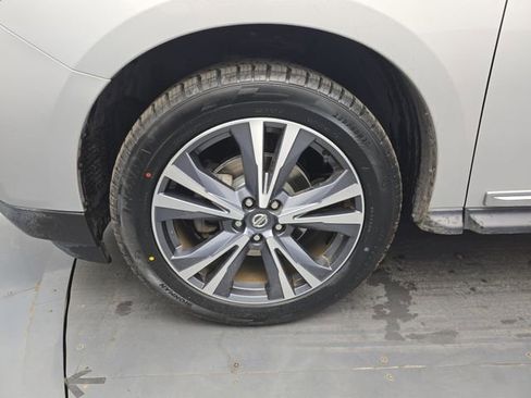 Used 2020 Nissan Pathfinder Platinum FWD image 15