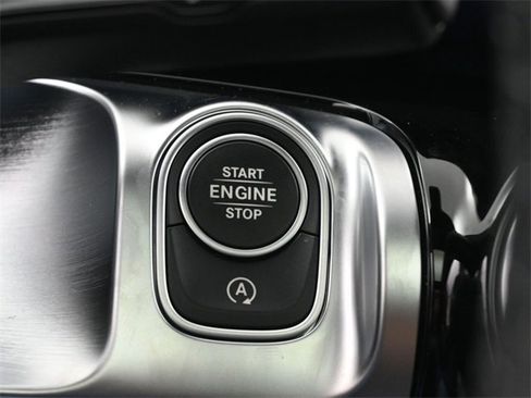 New 2026 Mercedes-Benz GLB 250 image 7