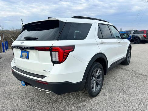 New 2026 Ford Explorer Active image 3
