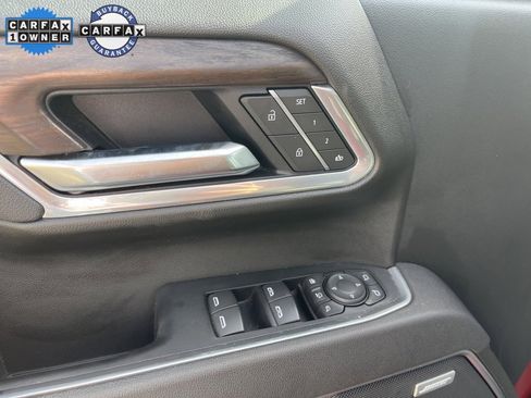 Used 2025 GMC Sierra 2500 SLT w/ SLT Premium Package image 11