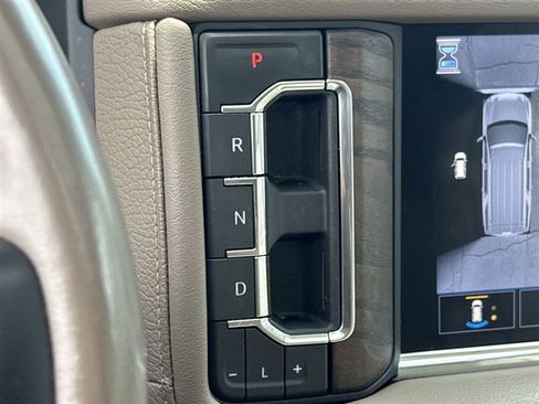 Certified 2021 GMC Yukon XL Denali w/ Denali Premium Package AWD/4WD image 16