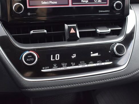 Used 2021 Toyota Corolla SE FWD image 24