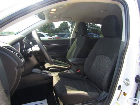 Used 2023 Mitsubishi Outlander Sport AWD image 12