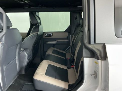 Certified 2023 Ford Bronco Wildtrak AWD/4WD image 29