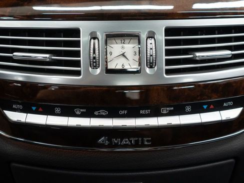 Used 2013 Mercedes-Benz S 550 4MATIC image 25