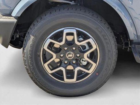 New 2025 Ford Bronco Outer Banks image 10