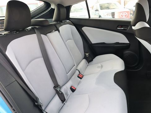 Used 2022 Toyota Prius L Eco image 30