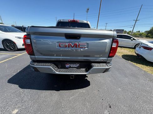 Used 2026 GMC Canyon AT4 w/ Technology Plus Package AWD/4WD image 4