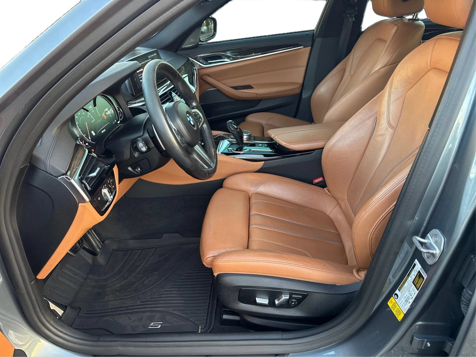 Used 2018 BMW 540i RWD image 9