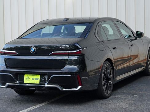 Used 2023 BMW 740i w/ Executive Package RWD image 66