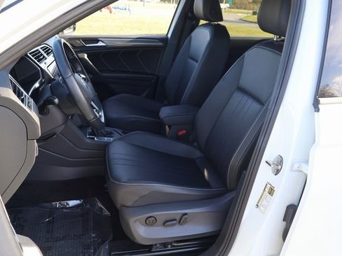 Certified 2023 Volkswagen Tiguan SE R-Line image 12