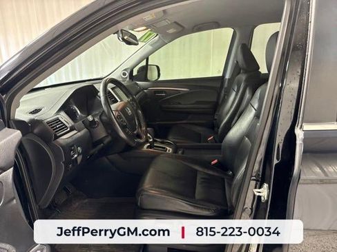 Used 2017 Honda Ridgeline RTL-T image 9